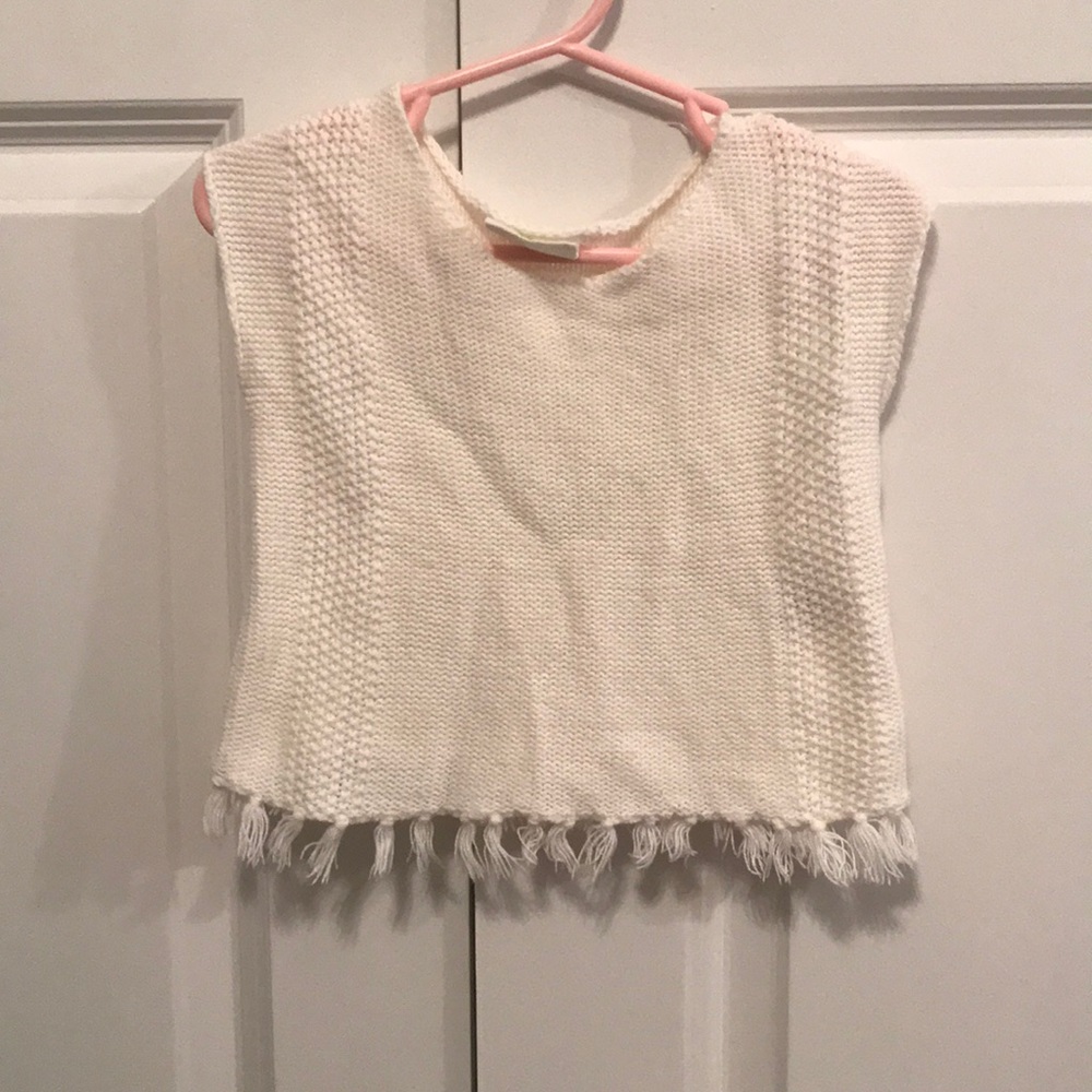 Fringe sleeveless sweater